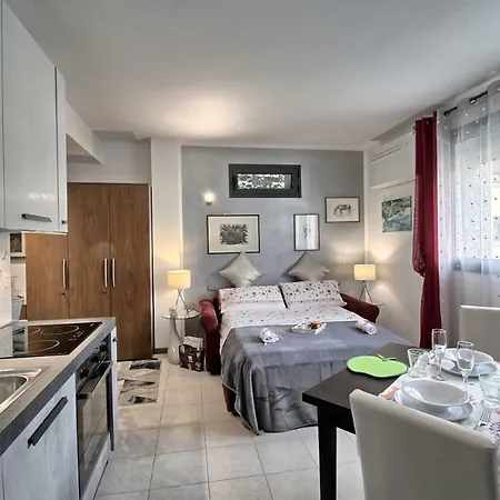 Casa Ada Como Lake Apartment *